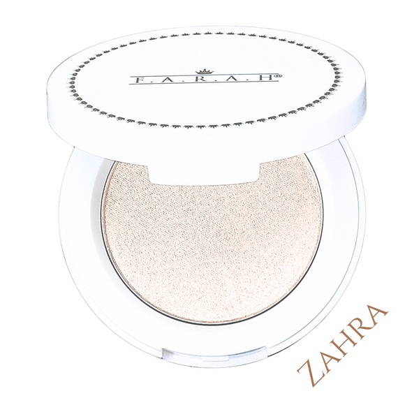 White Compact Powder - Picture 1 of 12